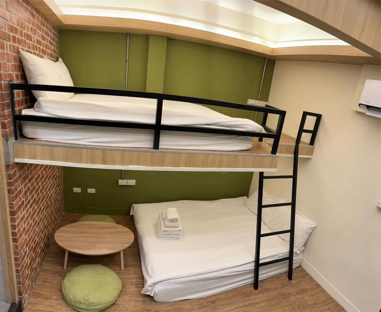 BIRD series B&B&Hostel複合式民宿 Tainan Exterior foto