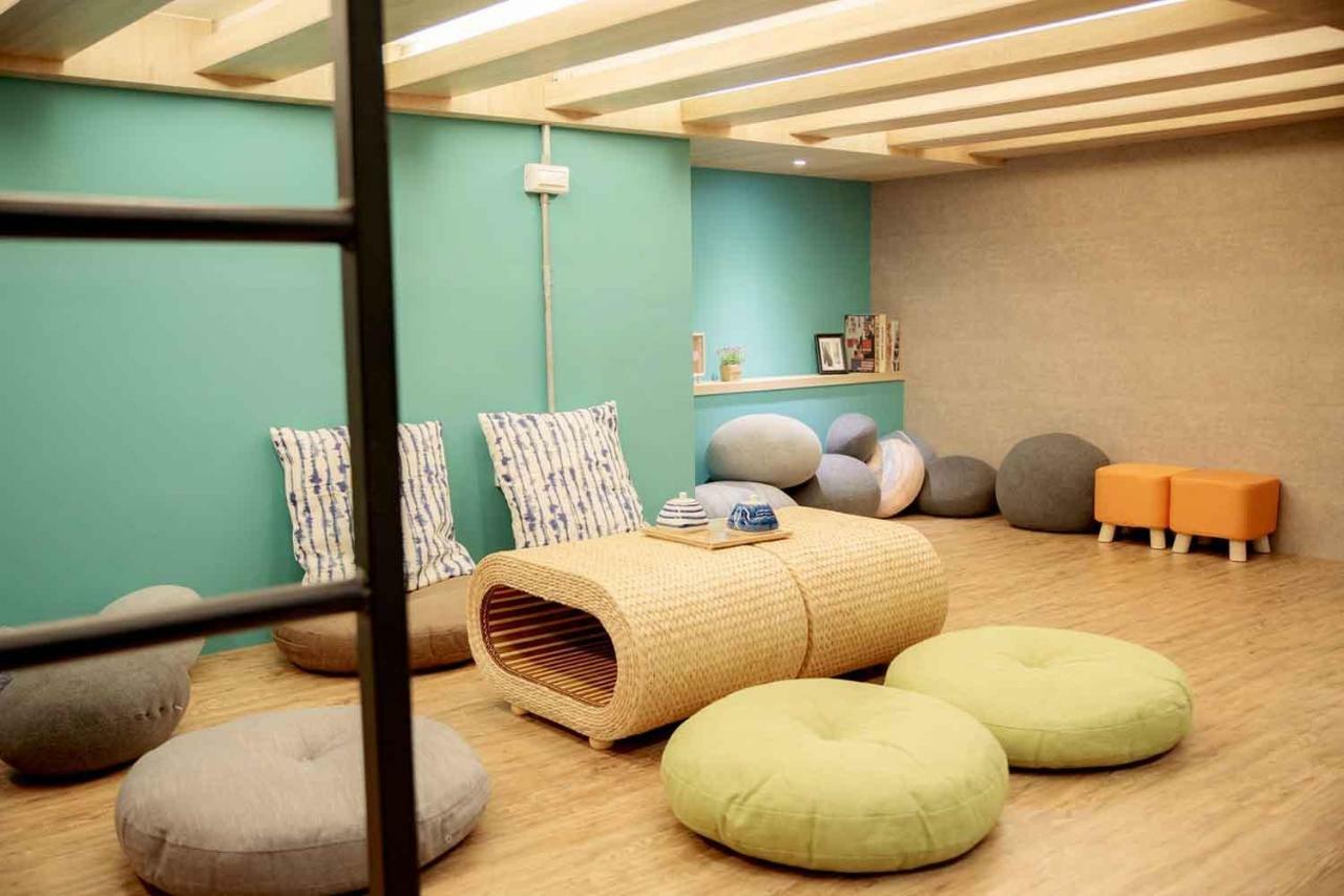 BIRD series B&B&Hostel複合式民宿 Tainan Exterior foto