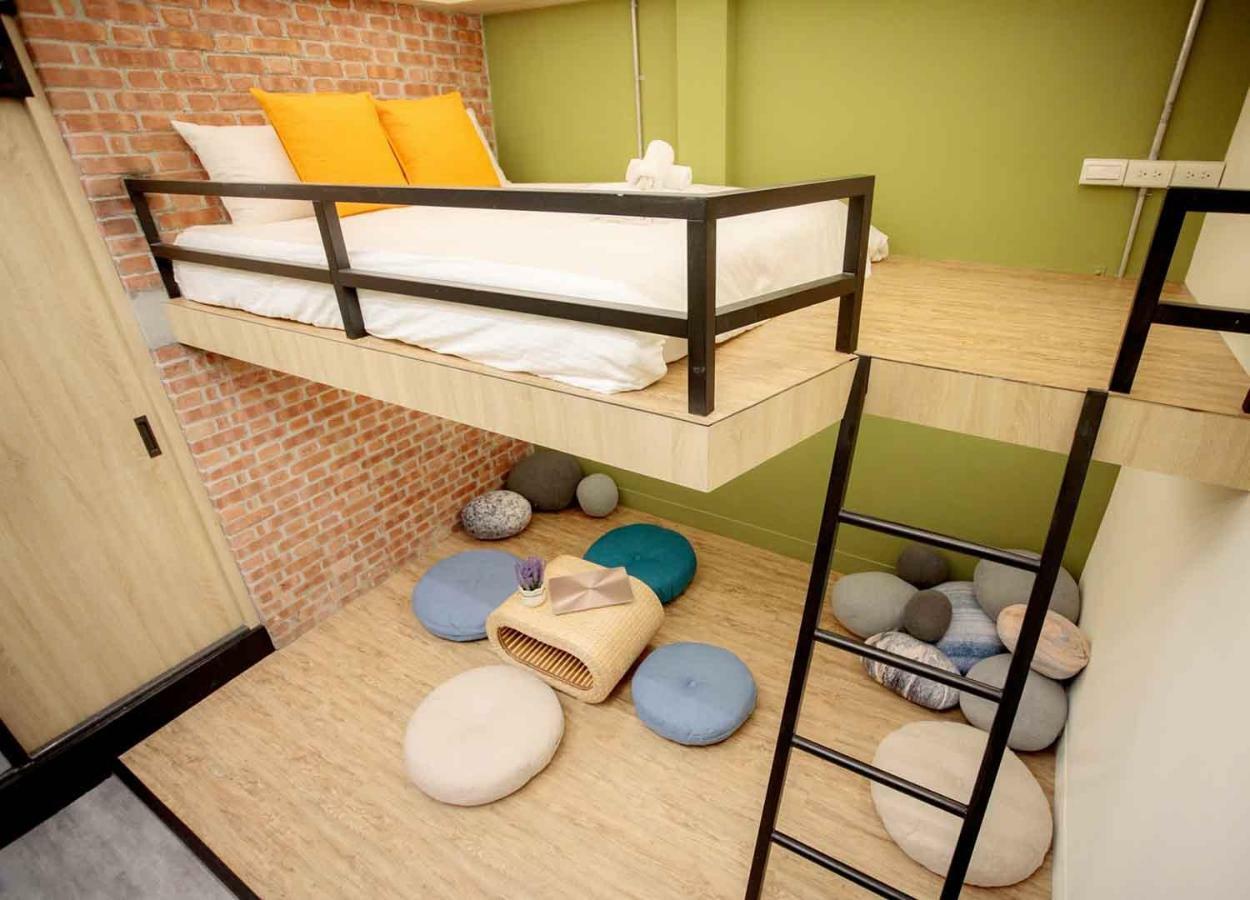 BIRD series B&B&Hostel複合式民宿 Tainan Exterior foto