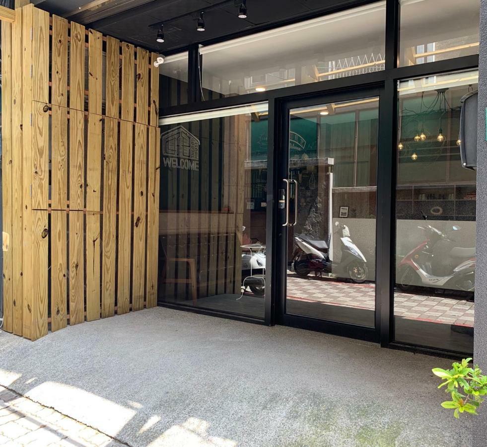 BIRD series B&B&Hostel複合式民宿 Tainan Exterior foto