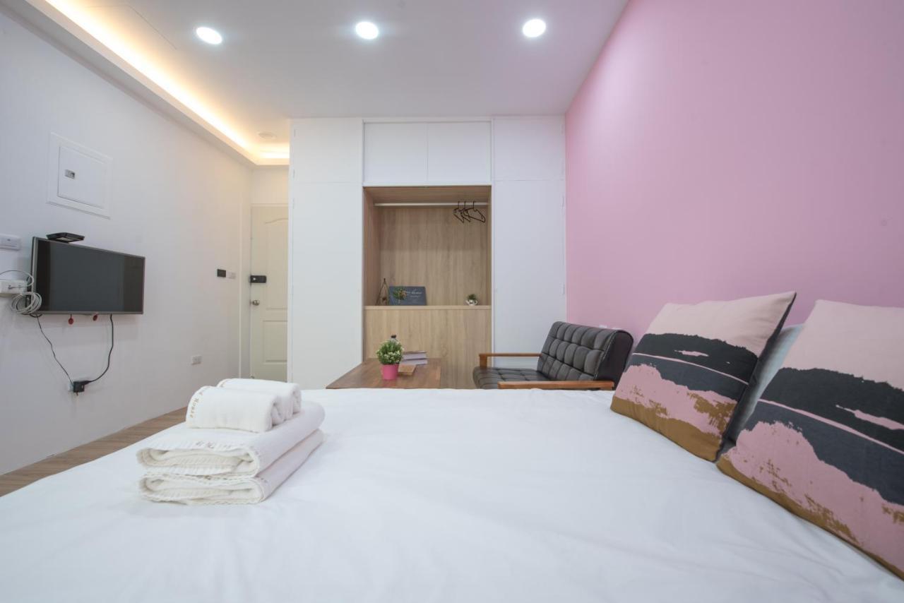 BIRD series B&B&Hostel複合式民宿 Tainan Exterior foto