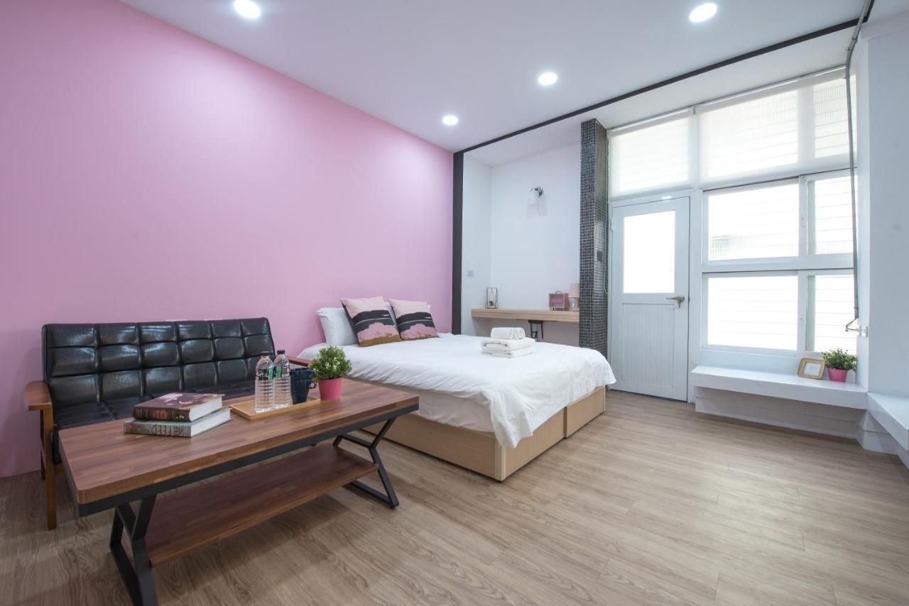 BIRD series B&B&Hostel複合式民宿 Tainan Exterior foto
