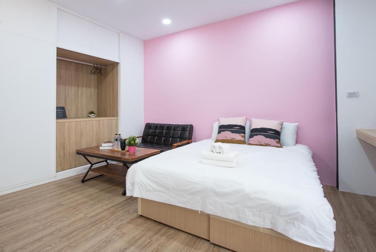 BIRD series B&B&Hostel複合式民宿 Tainan Exterior foto