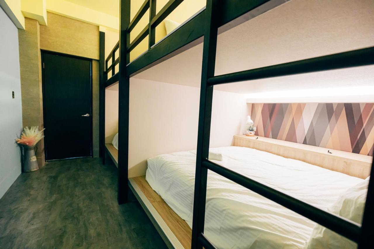 BIRD series B&B&Hostel複合式民宿 Tainan Exterior foto