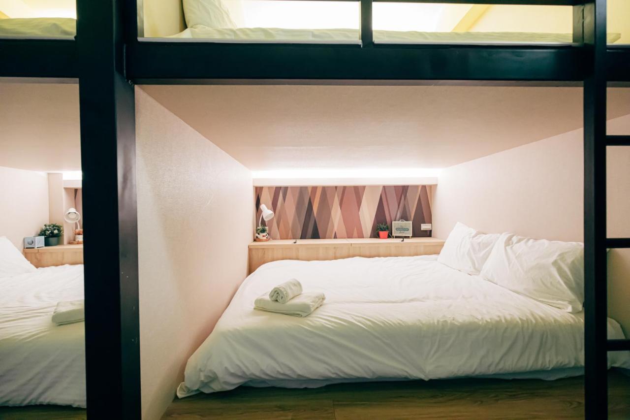 BIRD series B&B&Hostel複合式民宿 Tainan Exterior foto