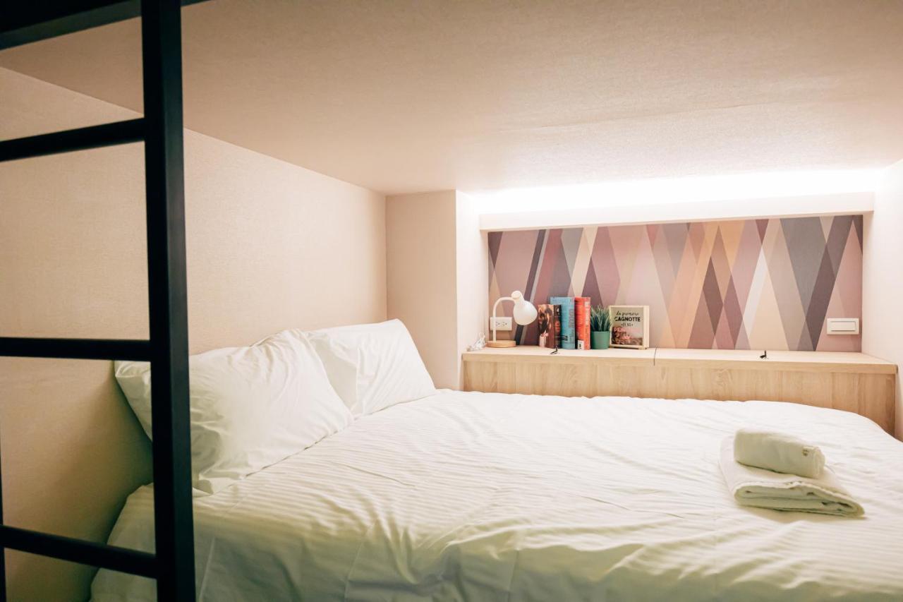 BIRD series B&B&Hostel複合式民宿 Tainan Exterior foto