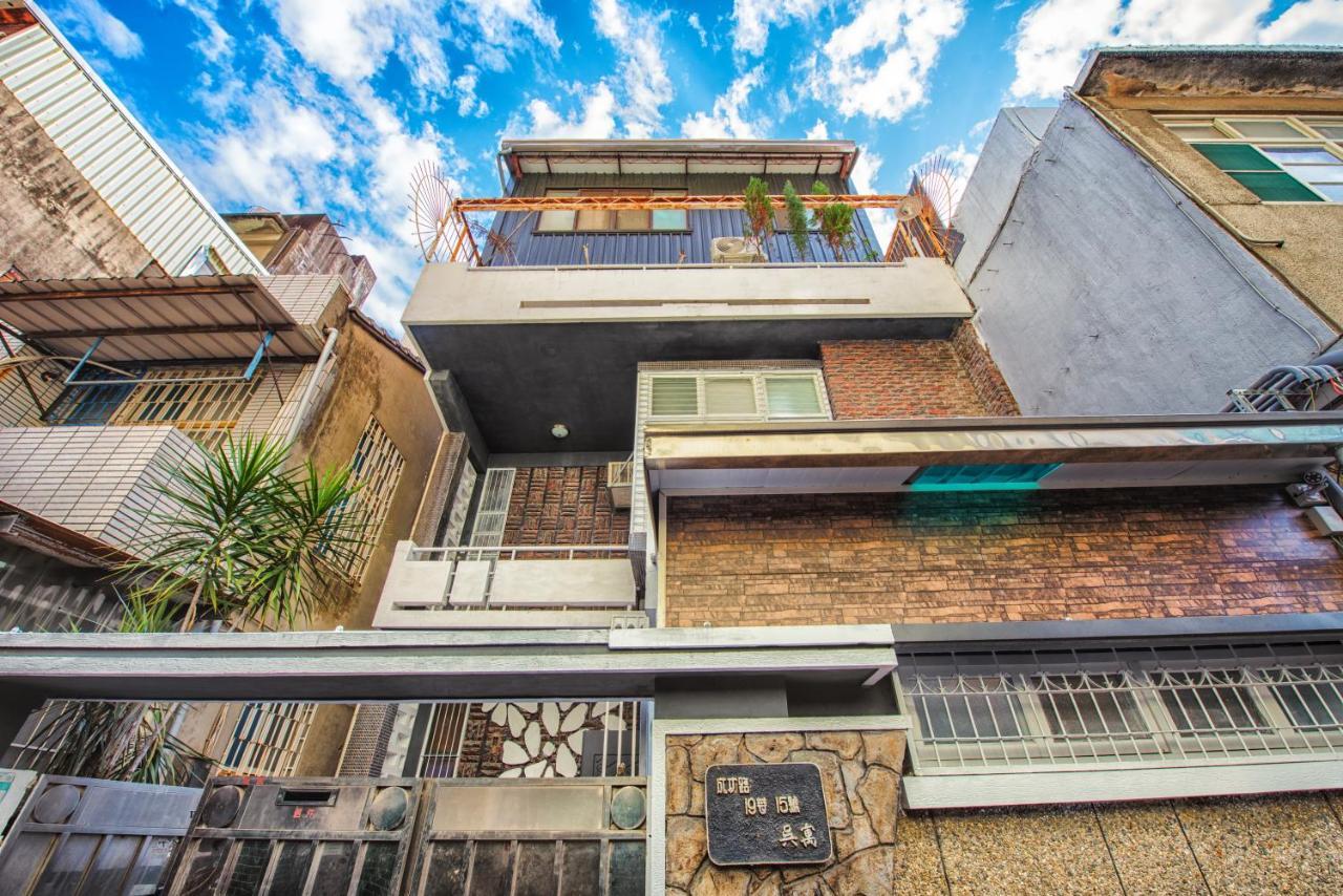 BIRD series B&B&Hostel複合式民宿 Tainan Exterior foto