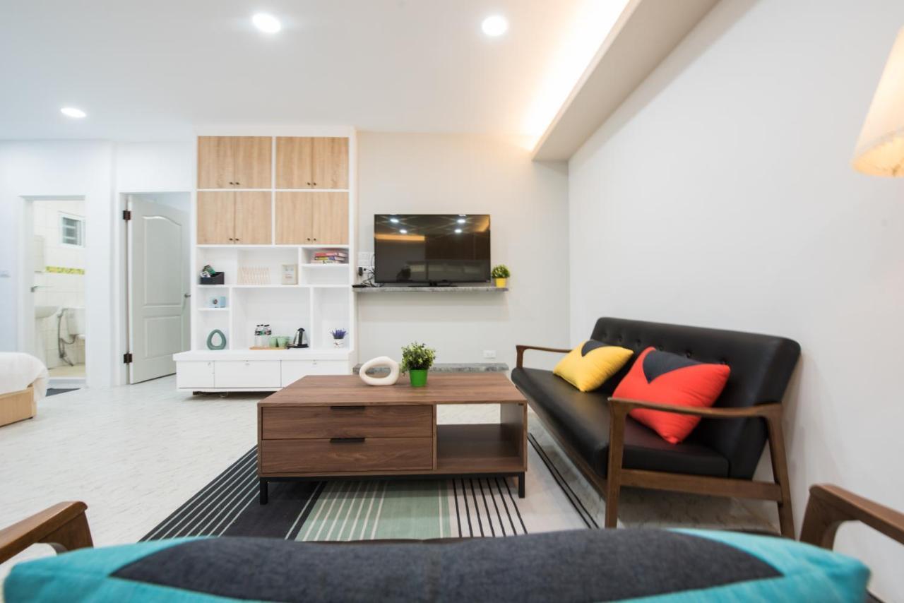 BIRD series B&B&Hostel複合式民宿 Tainan Exterior foto
